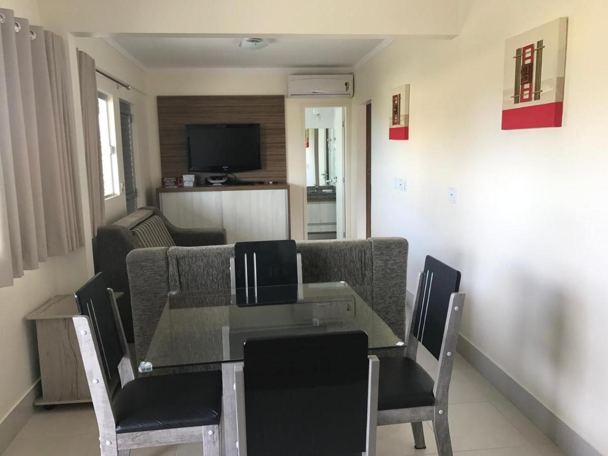 Lacqua Diroma 2 Flats Unidos Com 2 Suites E Banheiro Social Extra Caldas Novas Dış mekan fotoğraf