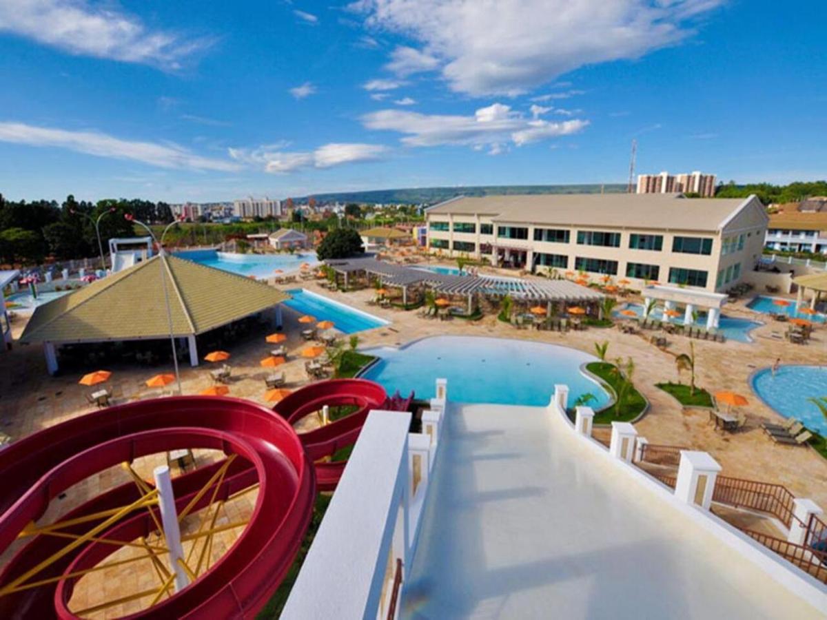 Lacqua Diroma 2 Flats Unidos Com 2 Suites E Banheiro Social Extra Caldas Novas Dış mekan fotoğraf